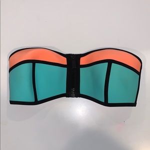 Triangl bikini top